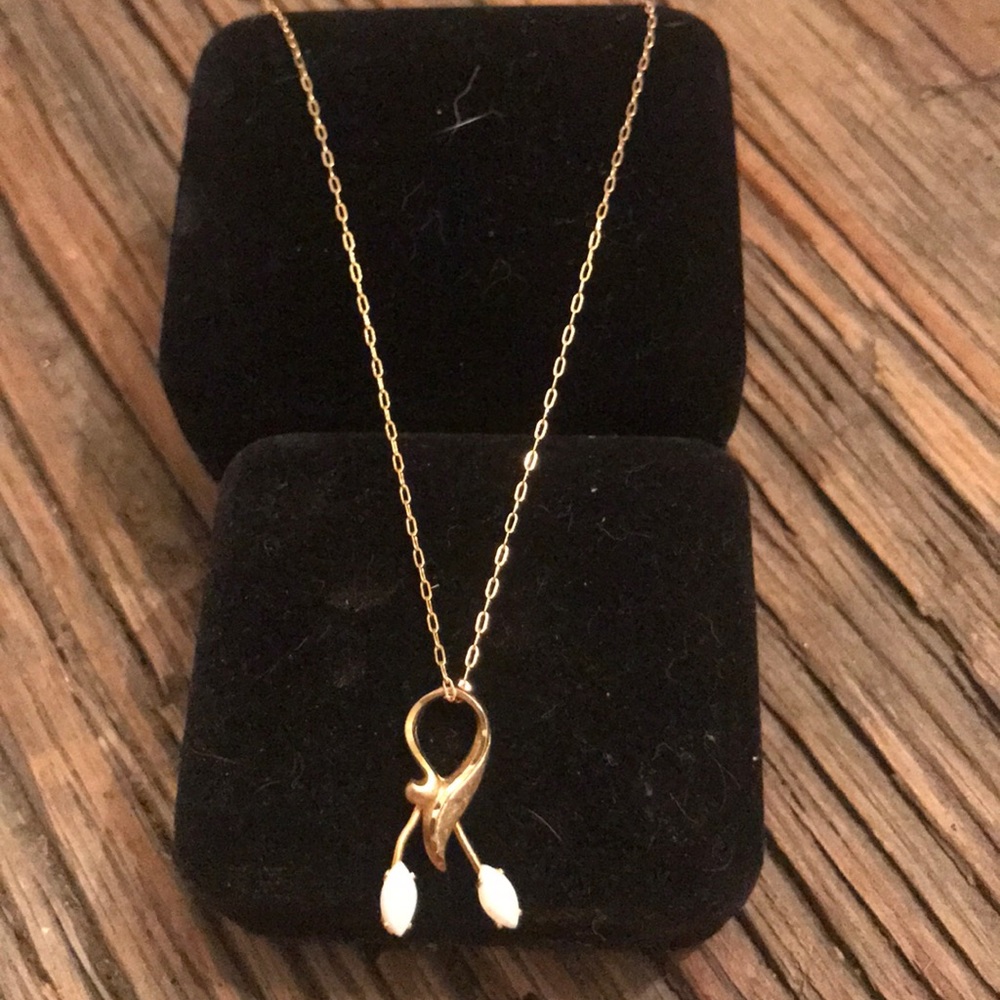 Gold and opal necklace